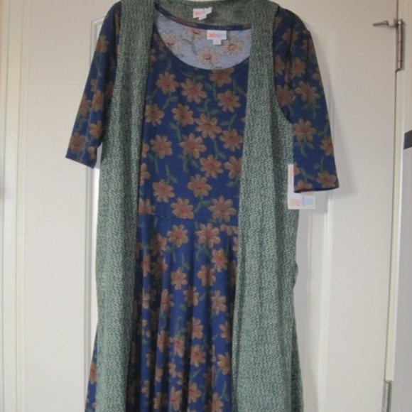 Lularoe Green Knit Joy Vest - Picture 7 of 7